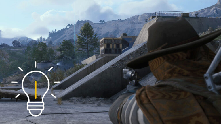 Spielszene aus Arc Raiders: Ein Charakter mit breitem Hut und Tarnschal zielt aus der Deckung heraus mit einer Waffe auf ein Gebäude in einer bergigen Landschaft; links eingeblendetes Glühbirnen-Symbol deutet auf einen Tipp oder Hinweis hin.