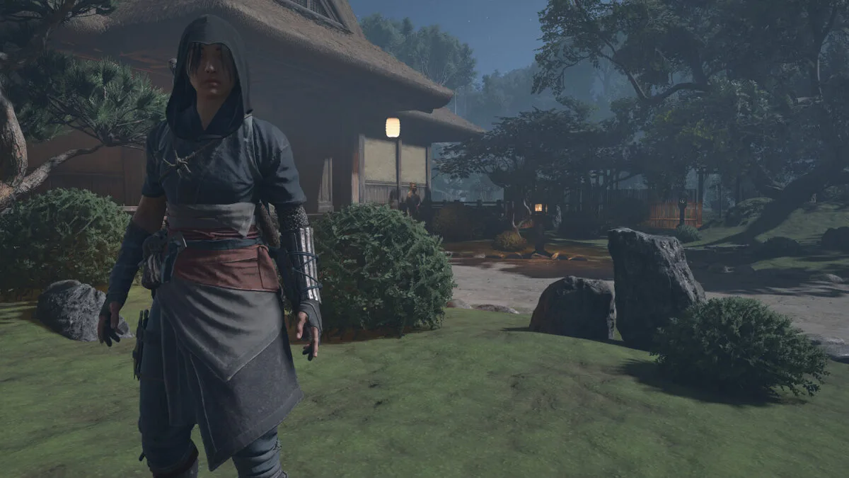 Shinobi Naoe steht vor ihrem Versteck.
