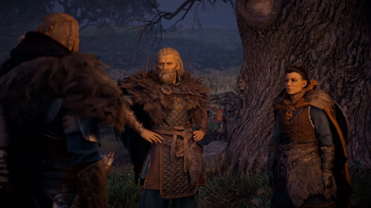 Eivor spricht mit Gudrum und Soma in Assassin's Creed Valhalla.
