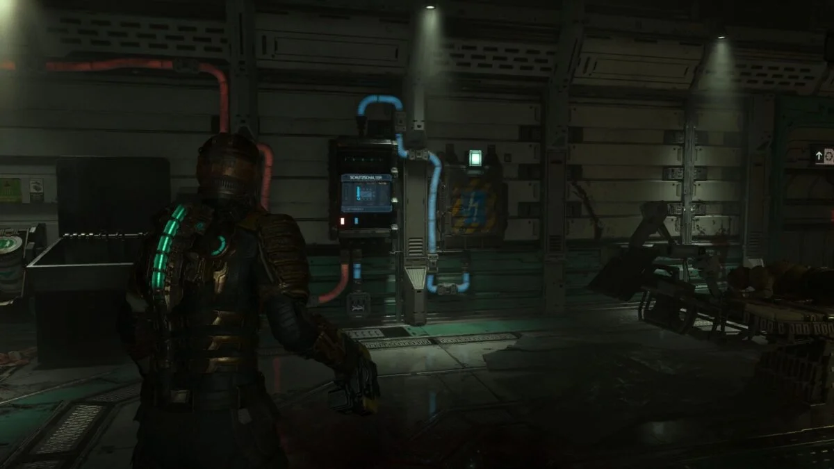 Isaac steht in Dead Space an einem Schutzschalter in der Notaufnahme.