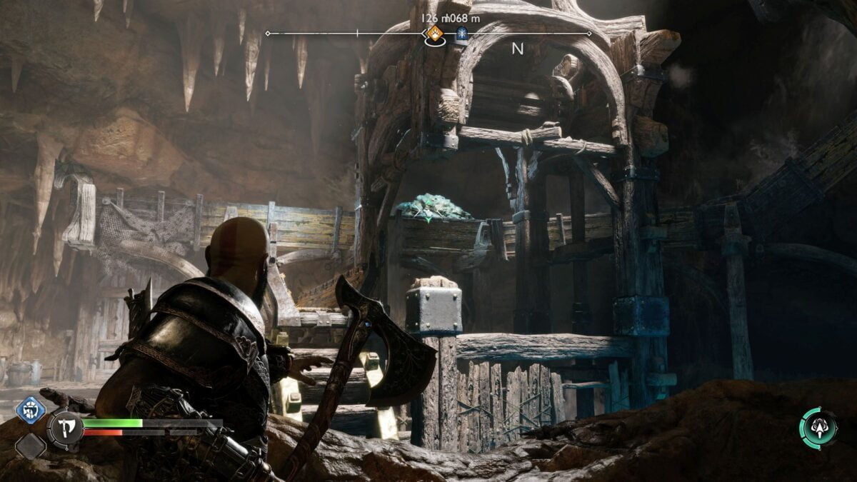 Kratos zielt in God of War Ragnarök auf einen hölzernen Wasserkanal.