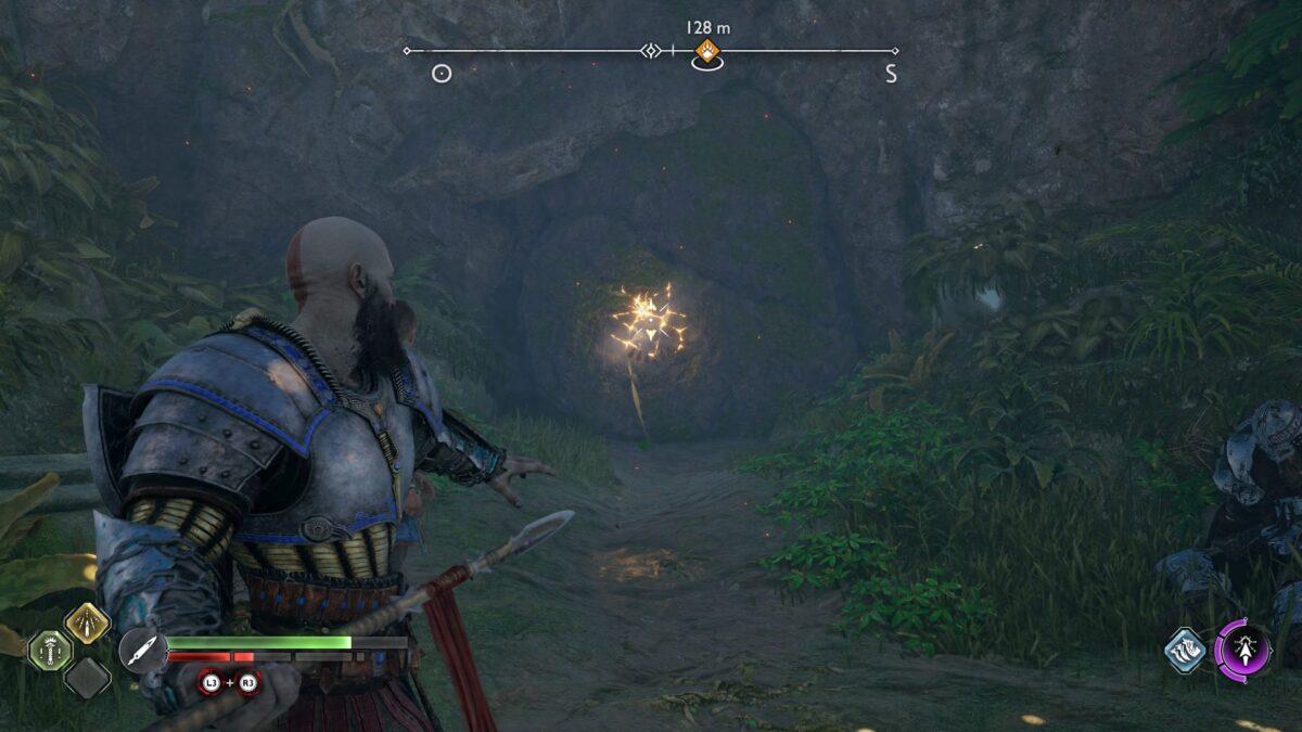 Kratos zielt mit einem Speer in God of War Ragnarök auf eine rissige Felswand.