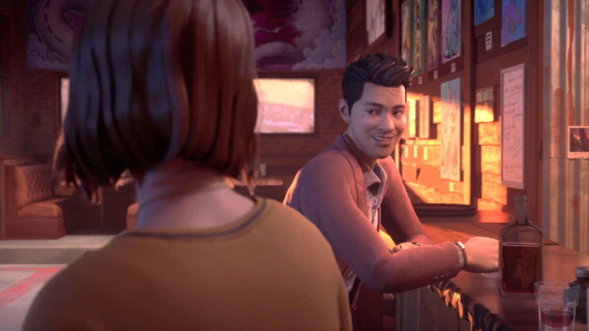 Vinh schaut Max Caulfield an der Bar an.