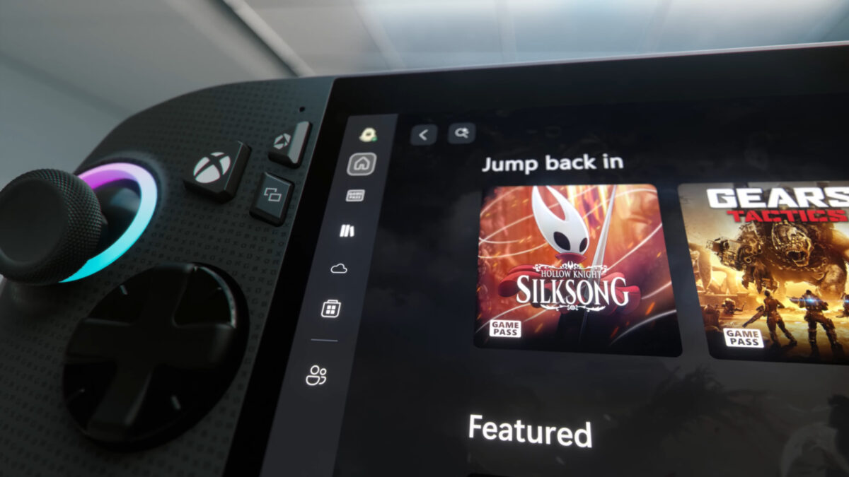 Nahaufnahme des Xbox Handhels, der Knöpfe und einen Teil der Spielebibliothek zeigt.