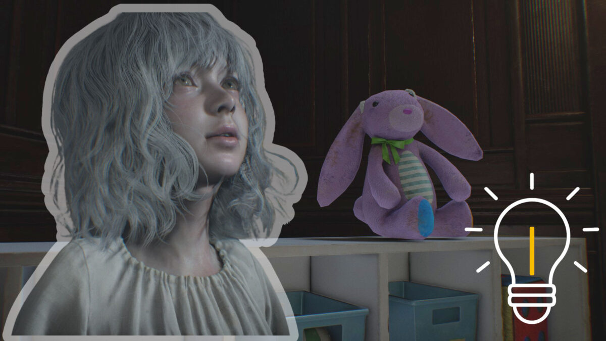 Chloe neben einer rosa Hasenplüschfigur.