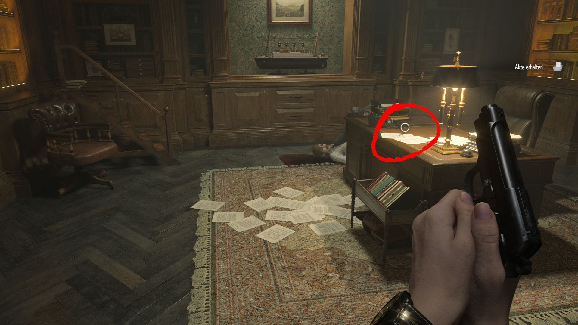 Resident Evil Requiem: Interaktiver Hinweis mit Bleistift und Dokumenten in einem Büro.