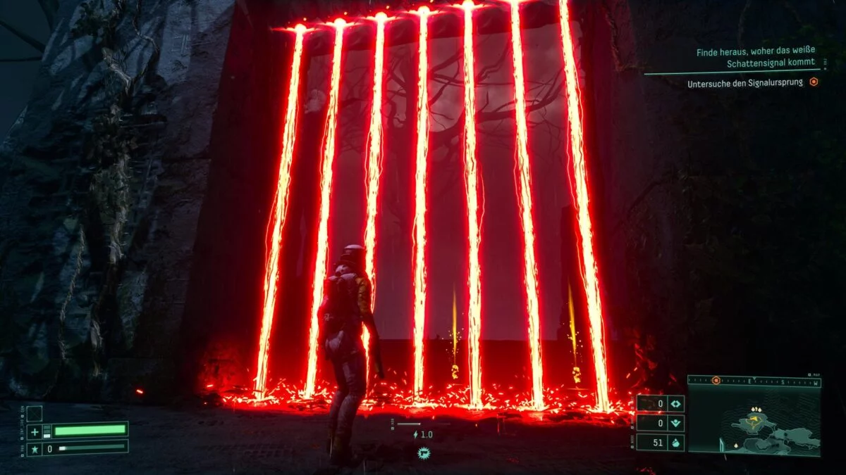 Selene steht in Returnal vor einer Laserschranke.