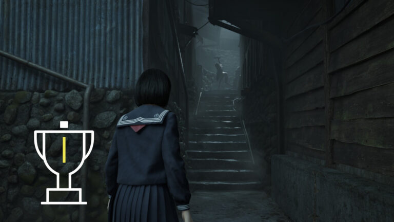 Eine junge Frau steht unten an einer Treppe und guckt zu einem Zombie hoch.