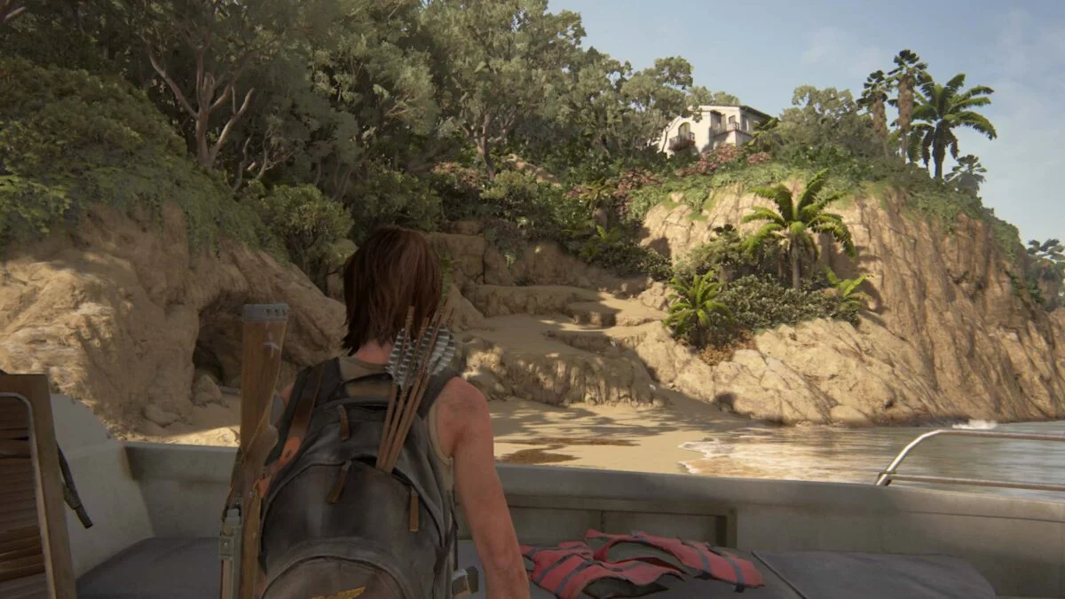 Ellie steht in The Last of Us 2 am Strand von Santa Barbara.