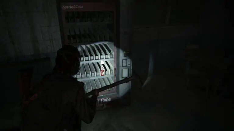 Im Getränkeautomaten liegt eine Dose mit Notiz, dem Artefakt Getränkedose-Notiz