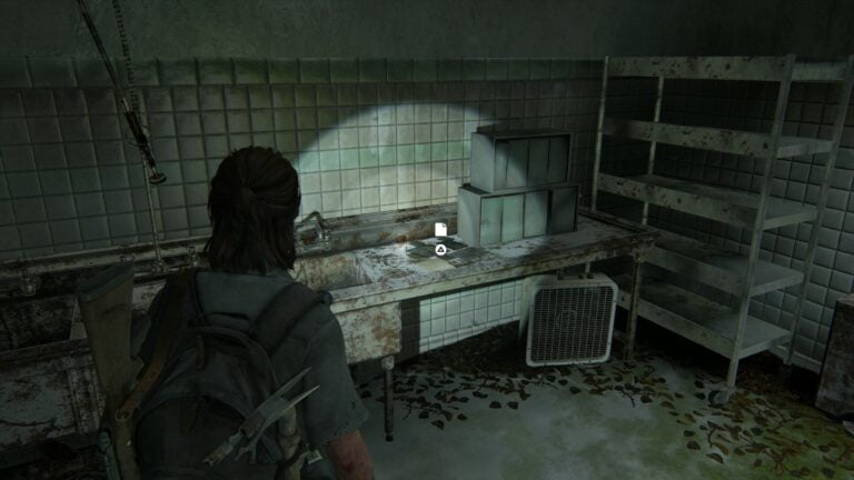 Auf der dreckigen Spüle liegt das Artefakt "Liefere Boris aus"-Notiz in The Last of Us 2