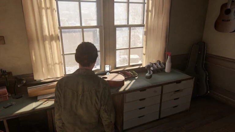 Gitarre auf Werkbank in Joels Haus in The Last of Us 2.
