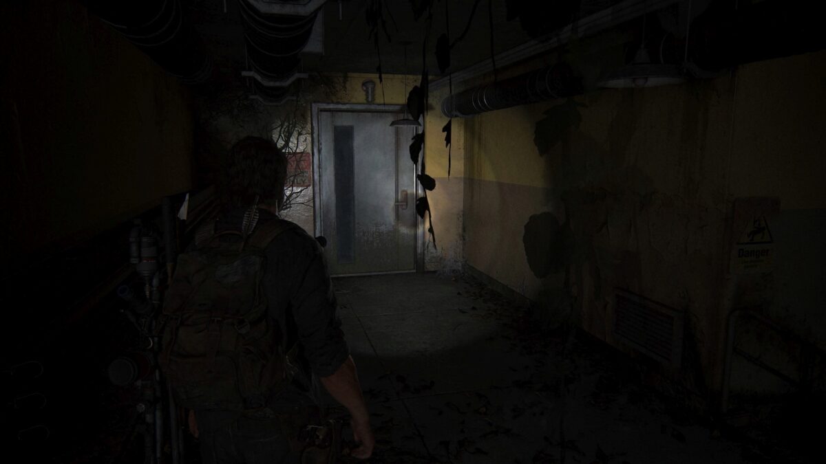 Nach dem Zwischenfall mit dem Clicker kommt ihr die Treppe hoch und könnt die zwölfte verschlossene Tür in The Last of Us Part 1 knacken. 