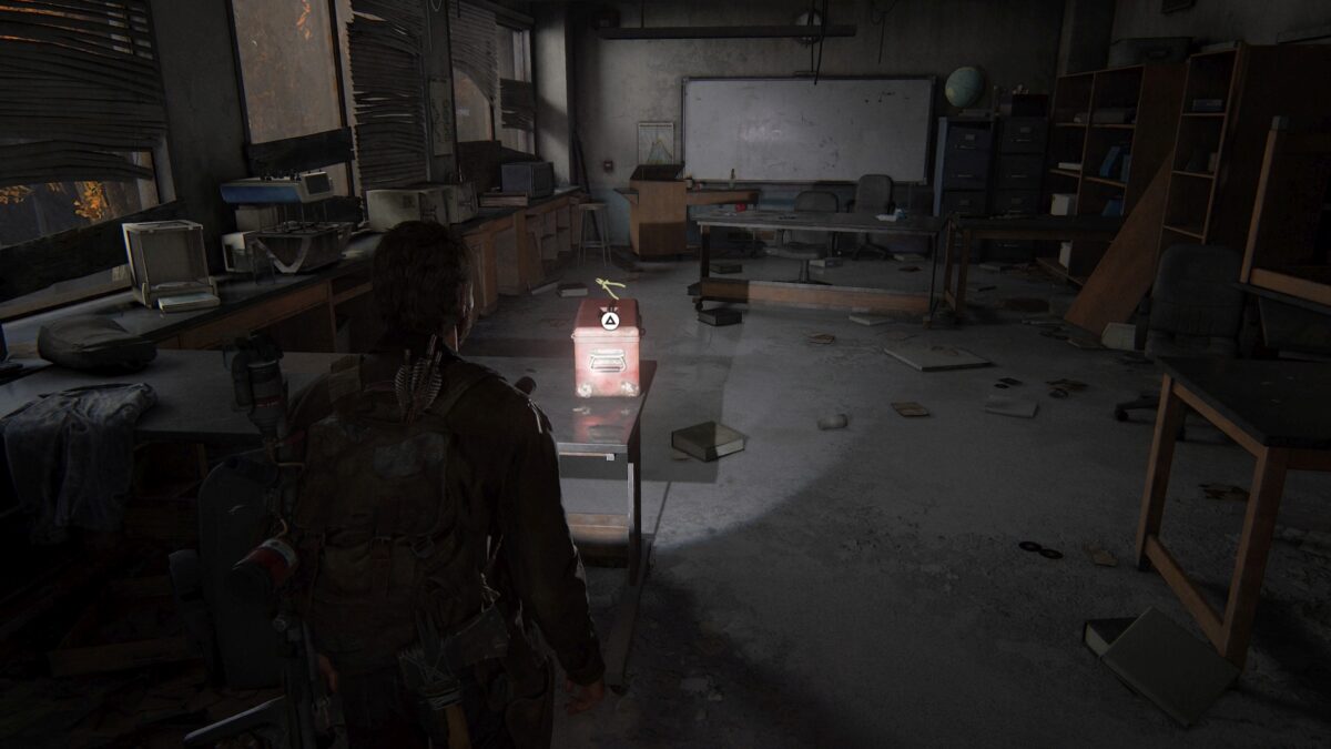 Die vierte Werkzeugkiste in The Last of Us Part 1 findet ihr hinter einer versperrten Tür im Forschungstrakt der Universität.