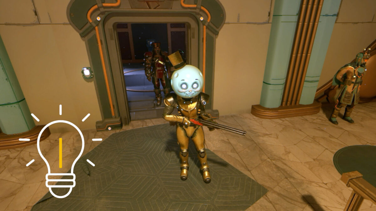 Spielszene aus The Outer Worlds 2: Eine Figur in goldener Rüstung mit einem großen, runden Helm, der an ein Cartoon-Gesicht erinnert, steht in einem futuristischen Raum und hält eine Schrotflinte. Im Hintergrund sind weitere Charaktere und metallische Wände zu sehen.
