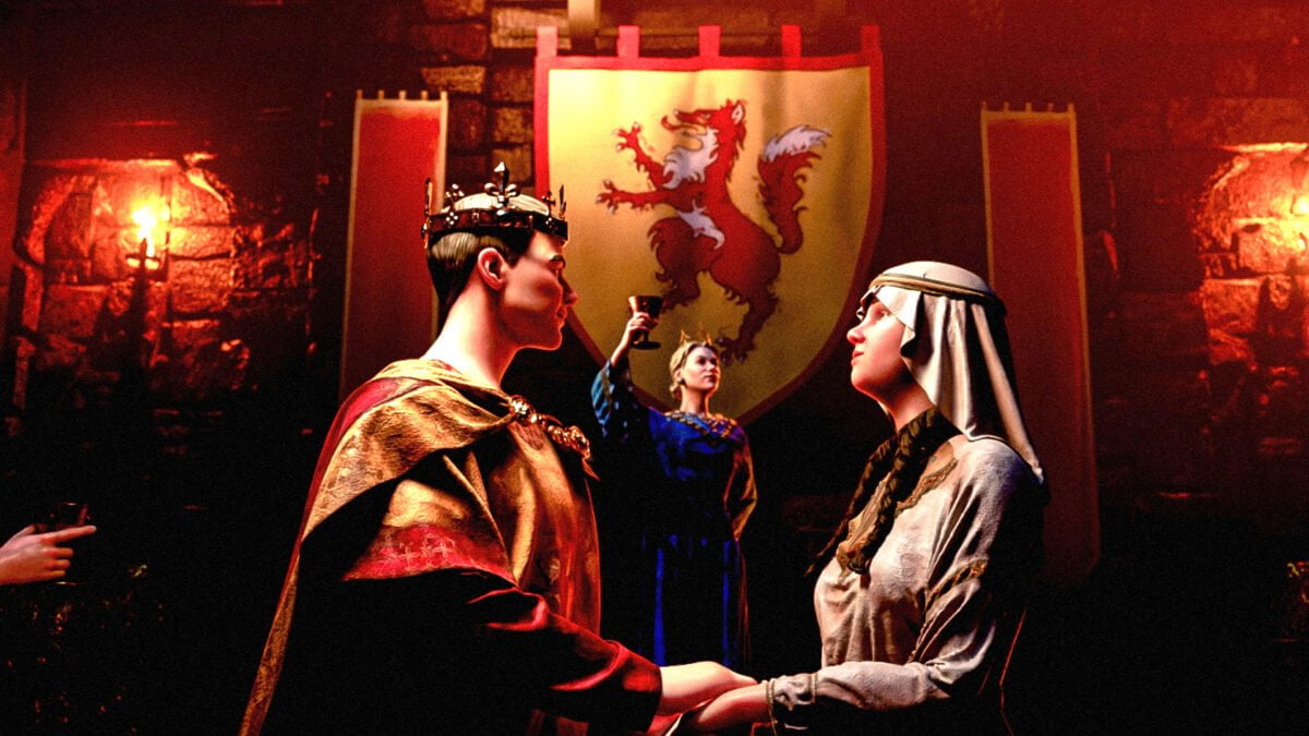 Crusader Kings 3 Royal Court Verschiebung Mittelalterliches Paar hält sich an den Händen, Frau im Hintergrund hebt goldenen Pokal im Hintergrund