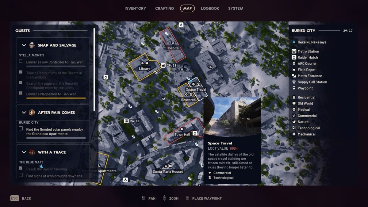 In-Game-Karte der Buried City mit markierten Bereichen wie Hospital, Library und Space Travel; ein geöffneter Info-Kasten zeigt das Gebäude „Space Travel“ mit Loot-Wert und Beschreibung.