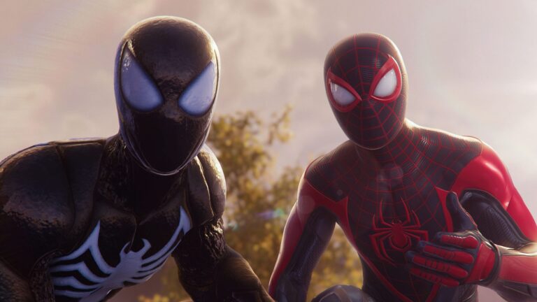 Miles Morales (links) und Peter Parker (rechts) sind die unangefochtenen Stars in Marvel's Spider-Man 2.