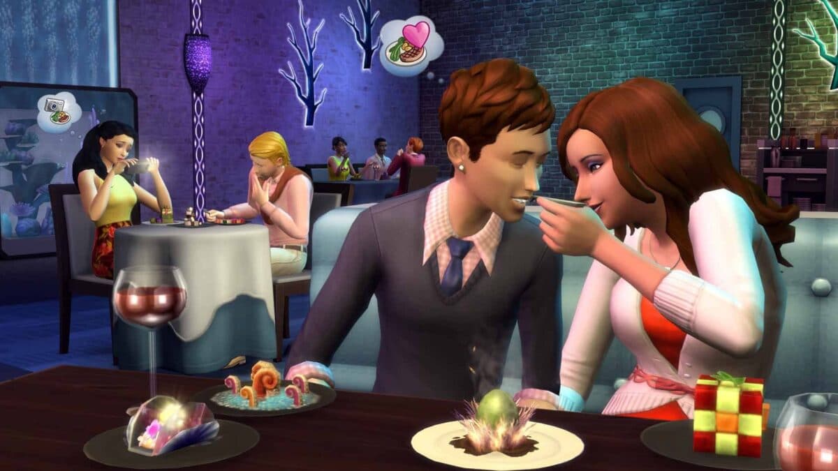 Sim couple enjoys exclusive food in noble restaurant